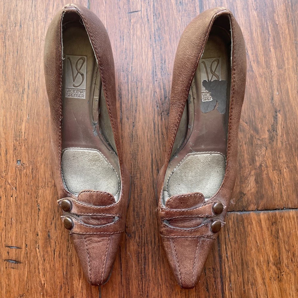 Victoria Spenser Brown Leather Y2K Vintage Style Pointy Kitten Heels